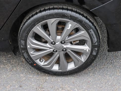 Used 2018 Hyundai Accent Limited image 10