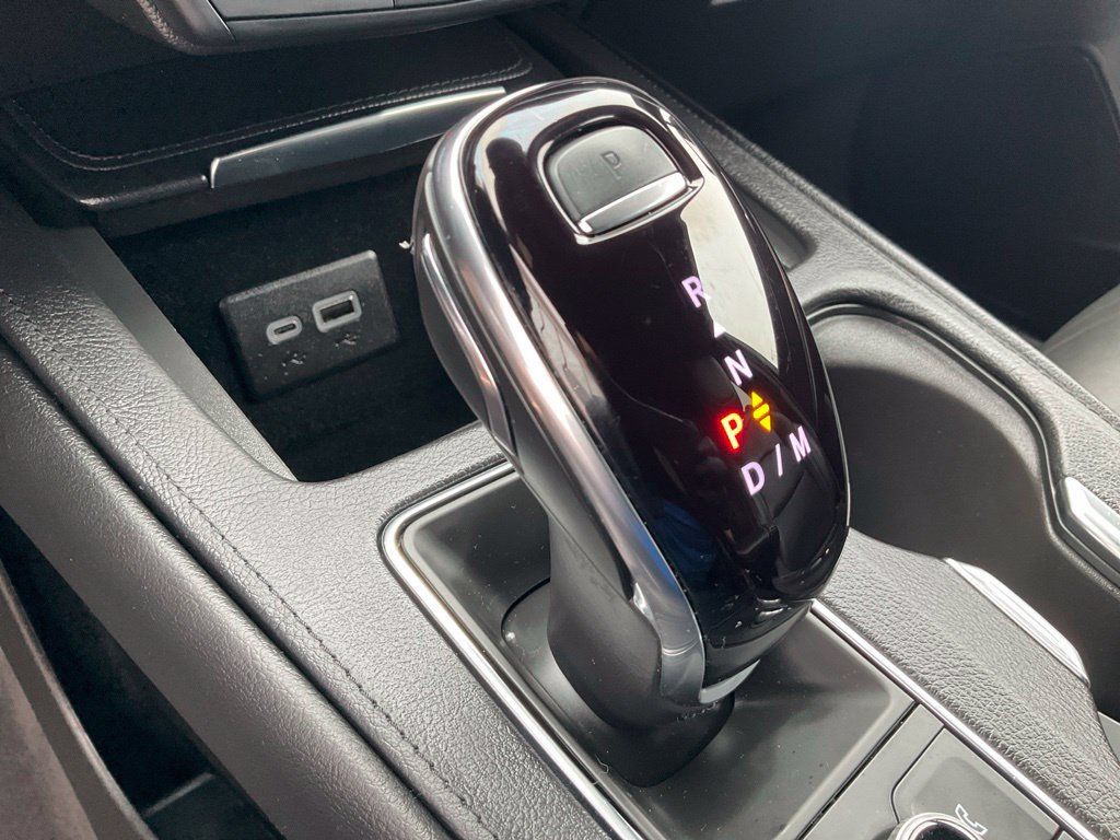 Used 2025 Cadillac XT4 Premium Luxury FWD image 27