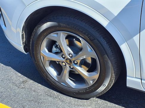 Used 2023 Ford Escape ST-Line w/ Tech Pack #1 AWD/4WD image 29