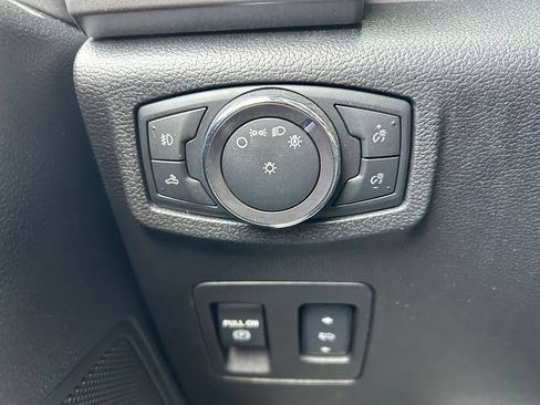 Used 2018 Ford F150 XLT w/ Equipment Group 302A Luxury AWD/4WD image 54