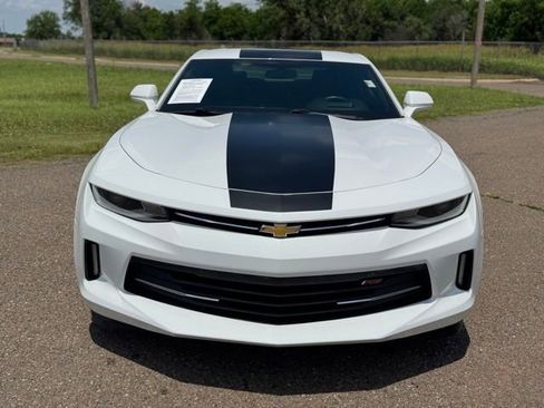 Used 2016 Chevrolet Camaro LT RWD image 2