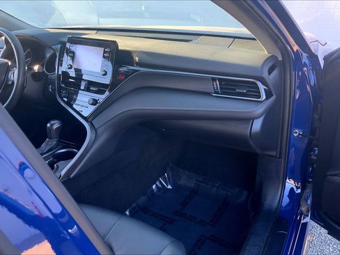 Used 2023 Toyota Camry SE image 21