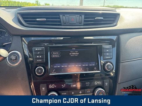 Used 2019 Nissan Rogue SV FWD image 22