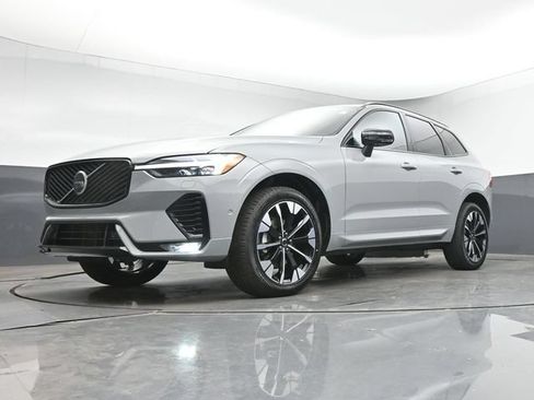 New 2026 Volvo XC60 B5 Plus w/ Protection Package Premier AWD/4WD image 40