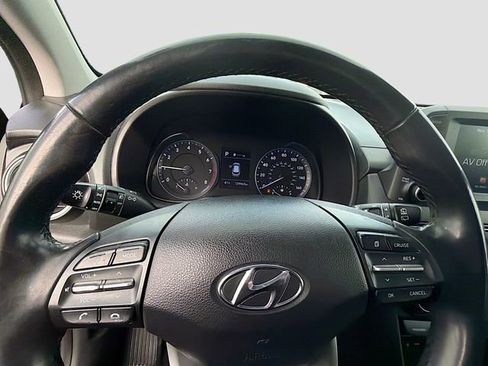 Used 2019 Hyundai Kona Limited image 8
