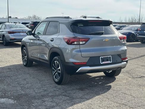 Used 2024 Chevrolet TrailBlazer LT w/ LT Cold Weather Package image 3