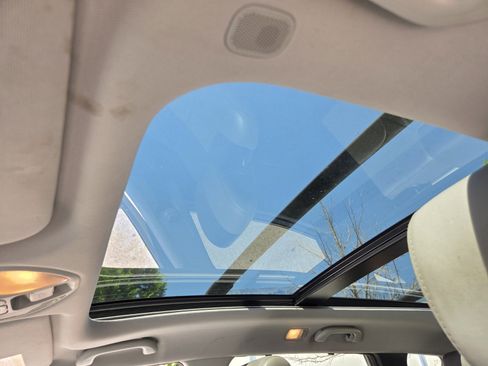 Used 2014 Hyundai Santa Fe Sport w/ Technology Package 04 image 16