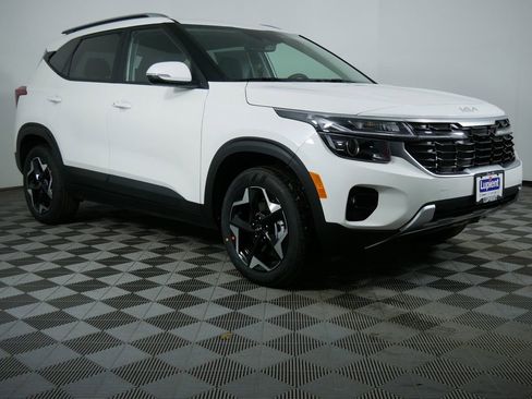 New 2026 Kia Seltos S image 2