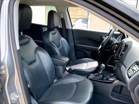 Used 2017 Jeep Compass Limited image 8