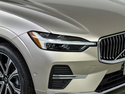 Certified 2023 Volvo XC60 B5 Ultimate w/ Protection Package Premier image 39