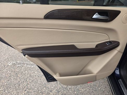 Used 2017 Mercedes-Benz GLS 450 4MATIC image 22