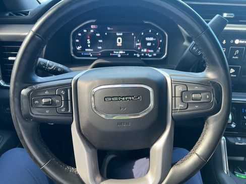 Used 2024 GMC Sierra 2500 Denali w/ Technology Package AWD/4WD image 4