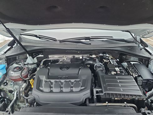 Used 2019 Volkswagen Tiguan SE w/ Panoramic Sunroof Package image 33