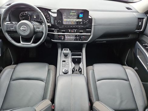 Used 2023 Nissan Pathfinder SL w/ Lighting Package (N92) AWD/4WD image 11