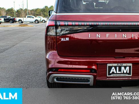 Used 2025 INFINITI QX80 Sensory image 13