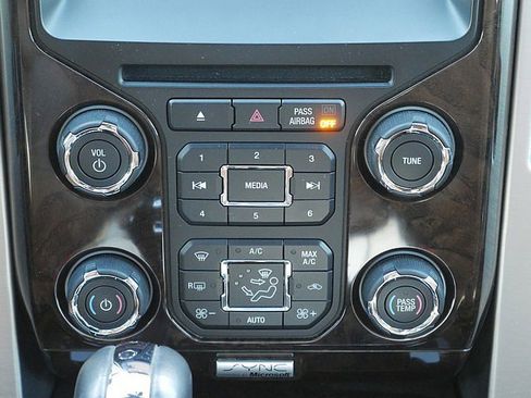 Used 2013 Ford F150 Platinum image 23