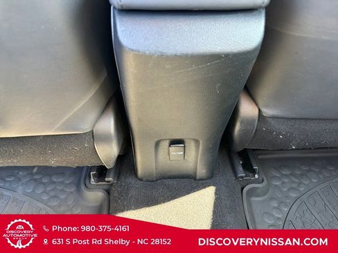 Used 2017 Toyota Prius Prime Premium image 20