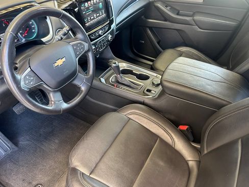 Used 2018 Chevrolet Traverse LT w/ LPO, Floor Liner Package AWD/4WD image 10