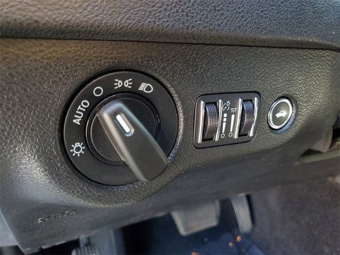 Used 2023 Dodge Charger SXT image 12