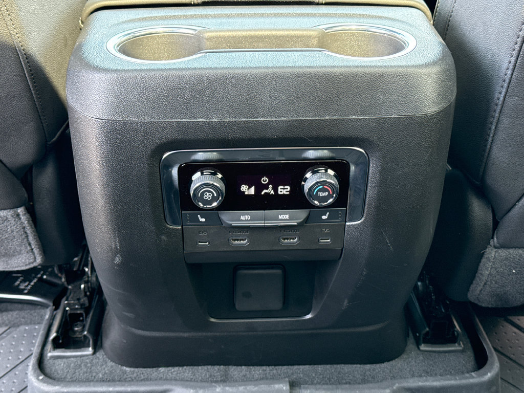 Certified 2025 Chevrolet Tahoe Premier AWD/4WD image 31