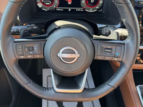 Used 2025 Nissan Pathfinder Platinum w/ Cargo Package image 34