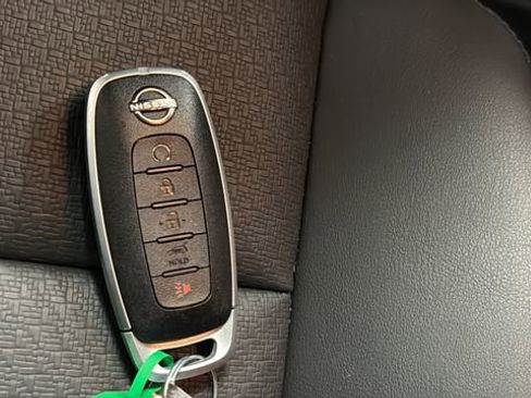 Used 2024 Nissan Rogue SV w/ SV Premium Package AWD/4WD image 38