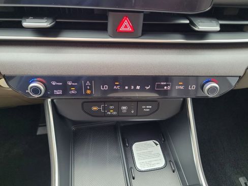 New 2026 Kia Carnival SX FWD image 33