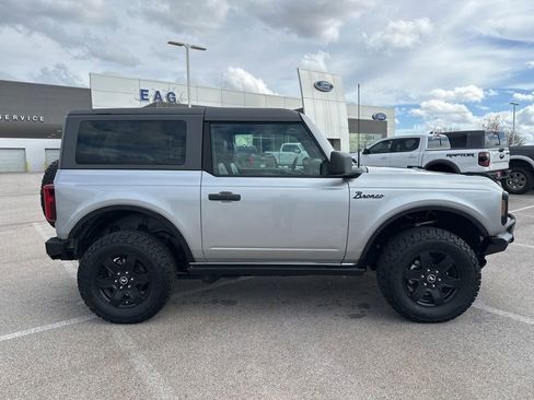 Used 2022 Ford Bronco Black Diamond image 9