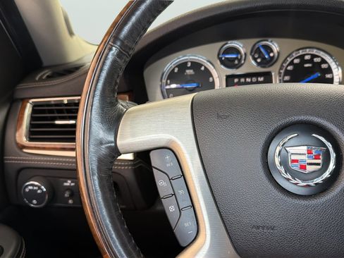 Used 2013 Cadillac Escalade Platinum AWD/4WD image 26