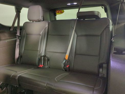Used 2024 GMC Yukon XL Denali image 16