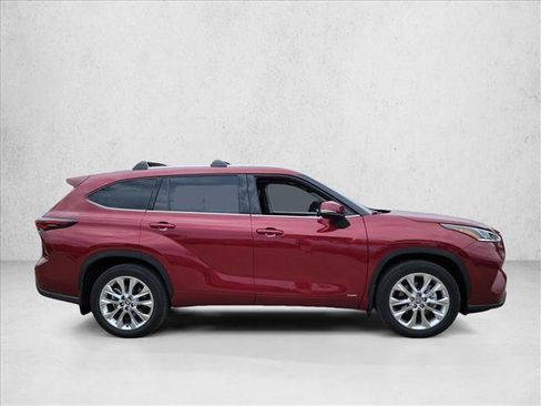 Used 2026 Toyota Highlander Limited AWD/4WD image 4