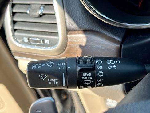 Used 2017 Jeep Grand Cherokee Limited AWD/4WD image 28