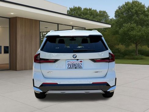 Used 2026 BMW X1 xDrive28i w/ Technology Package image 10