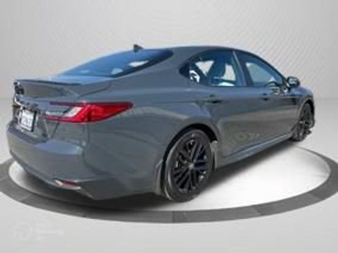 Used 2025 Toyota Camry SE w/ Multimedia Upgrade Package FWD image 5