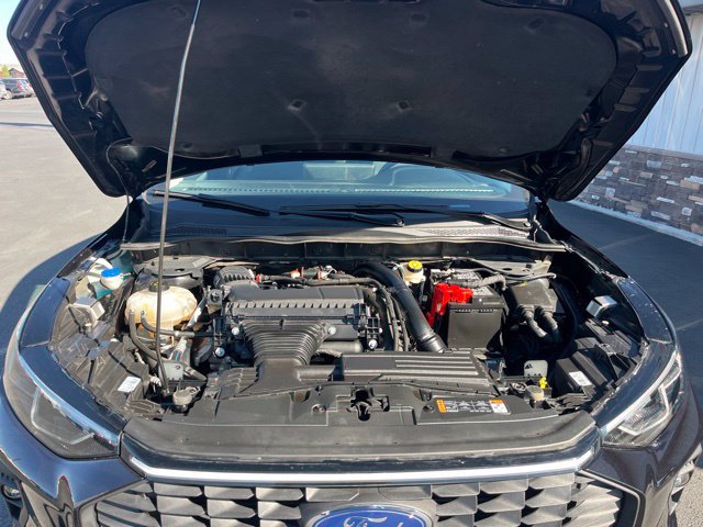 Used 2025 Ford Escape Platinum AWD/4WD image 29
