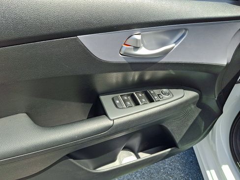 Used 2024 Kia Forte LXS FWD image 12