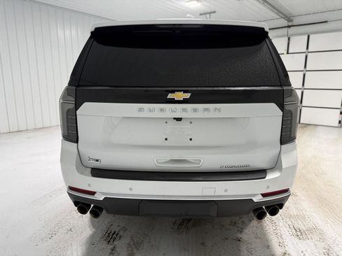 Used 2025 Chevrolet Suburban Premier w/ Sun And Tow Package image 5