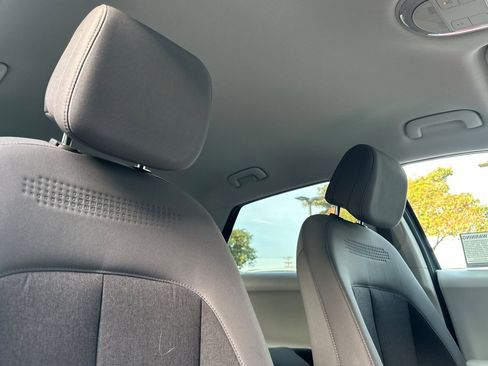 Used 2024 Hyundai Ioniq 5 SE image 17