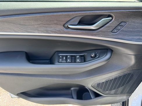 New 2026 Jeep Grand Cherokee Limited AWD/4WD image 9