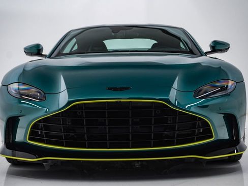 Used 2023 Aston Martin V12 Vantage RWD image 5