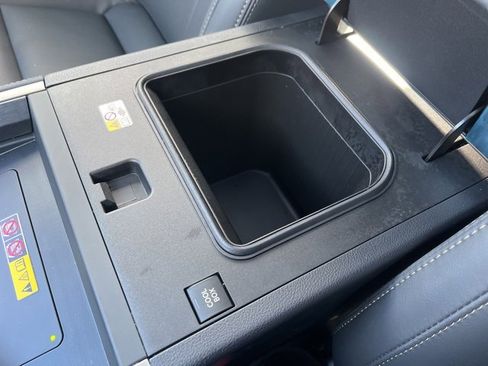 Used 2025 Lexus GX 550 image 25