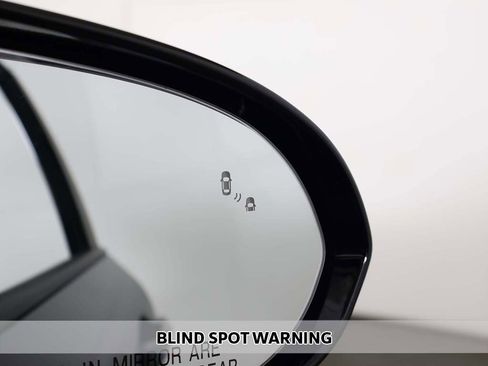 Used 2020 Kia Niro Touring image 6