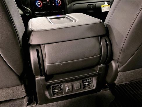 Used 2022 Chevrolet Silverado 2500 LT w/ Convenience Package AWD/4WD image 30