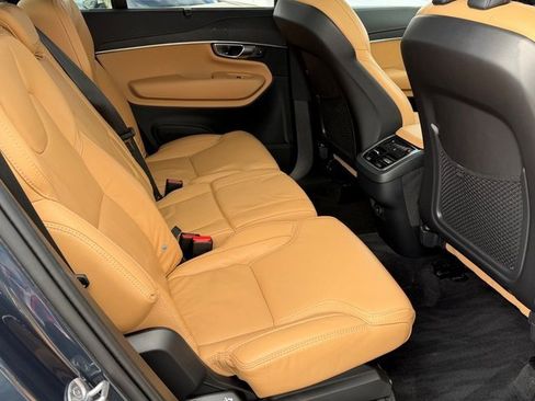 Certified 2024 Volvo XC90 B6 Ultimate w/ Protection Package Premier image 16