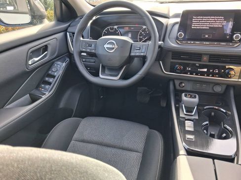 Used 2026 Nissan Rogue SV FWD image 10