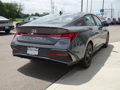 New 2026 Hyundai Elantra Sport FWD image 5