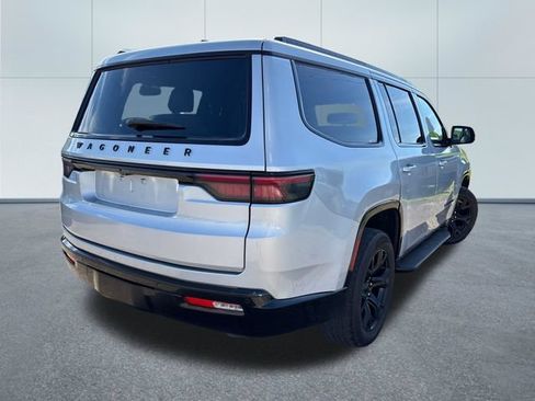 Used 2024 Jeep Wagoneer Series II AWD/4WD image 4