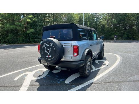 Used 2021 Ford Bronco Black Diamond image 21