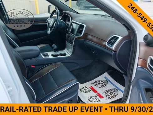 Used 2015 Jeep Grand Cherokee Overland AWD/4WD image 12