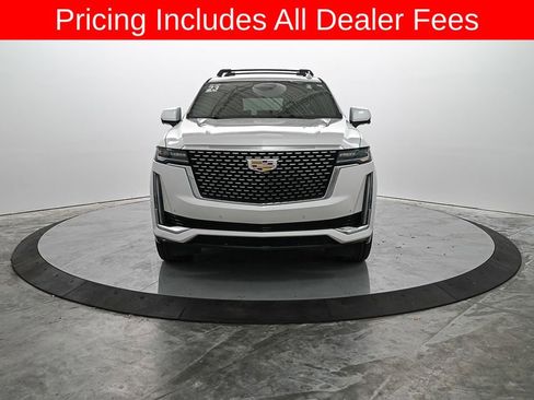 Used 2023 Cadillac Escalade Premium Luxury AWD/4WD image 3